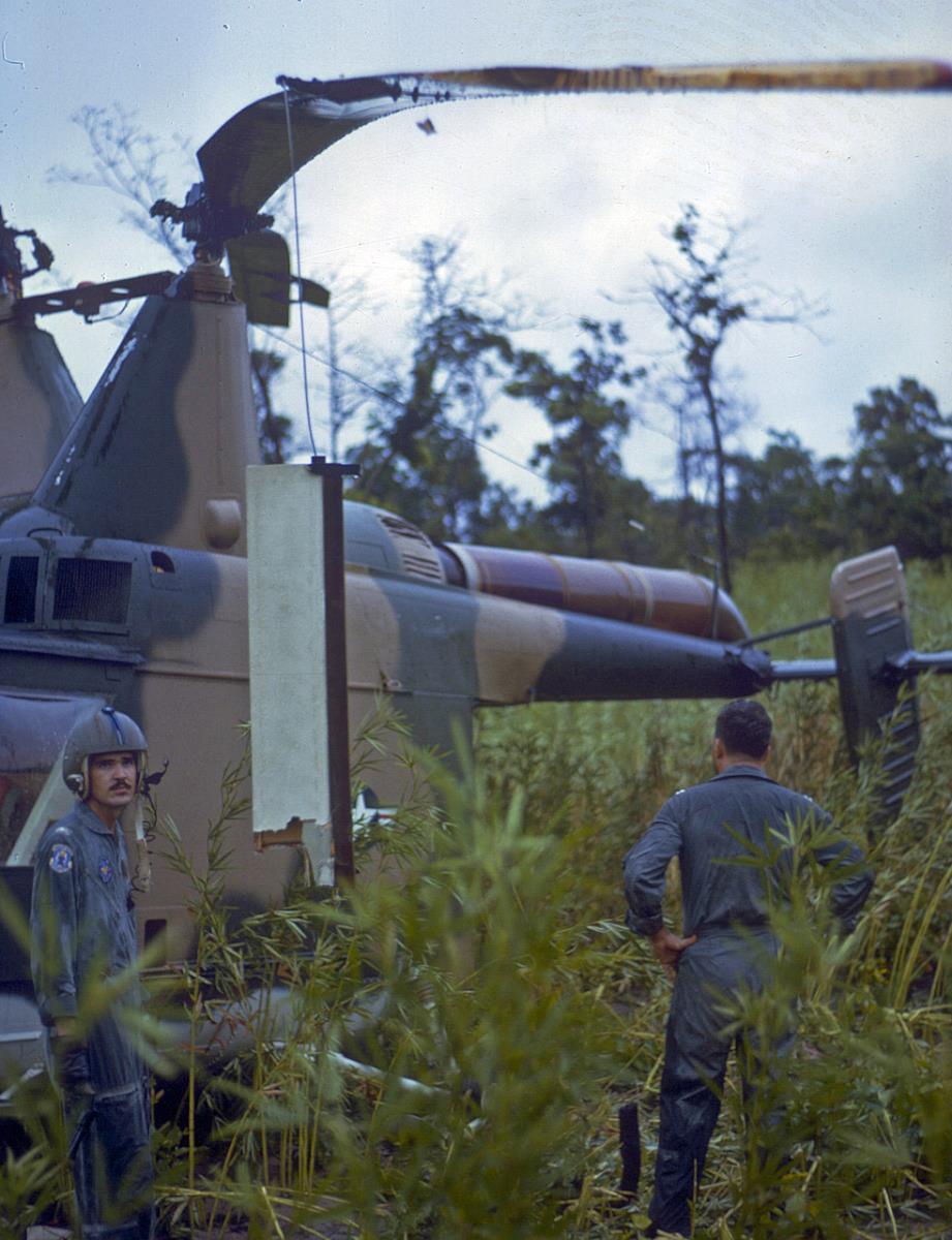 591562 BROKEN ROTOR22Jul66 JVGrunsven2